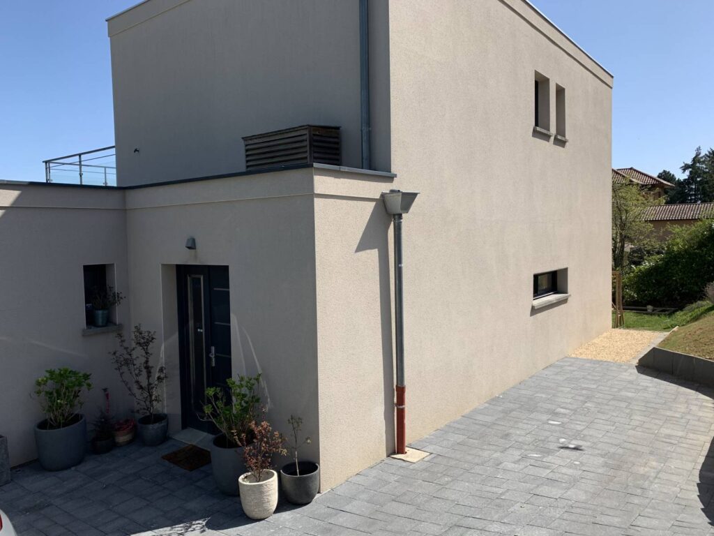 Rénovation accès en pavé gris anthracite dans les Mont d&apos;Or