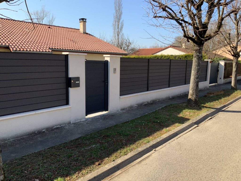 cloture alu sur muret  Mont d&apos;Or